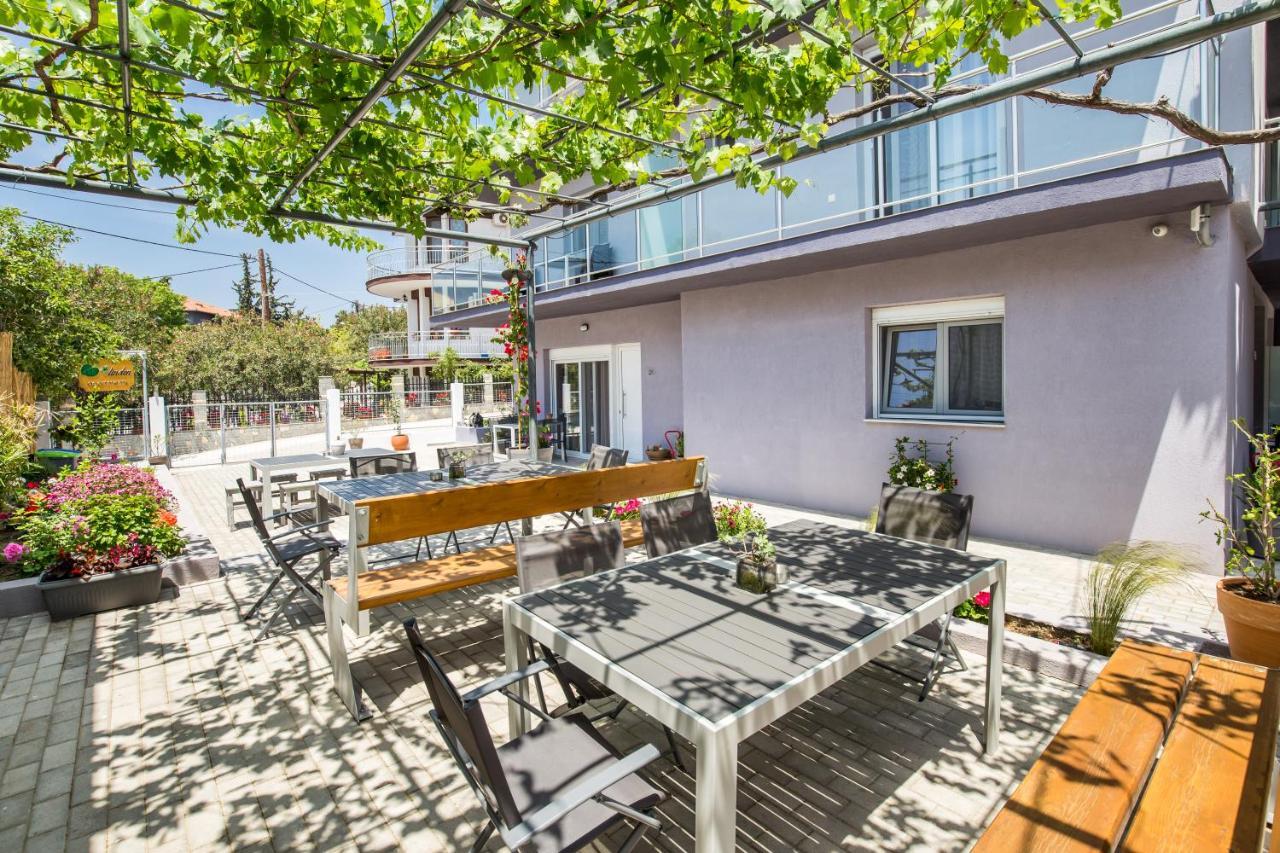 פוטוס Linden Apartments מראה חיצוני תמונה