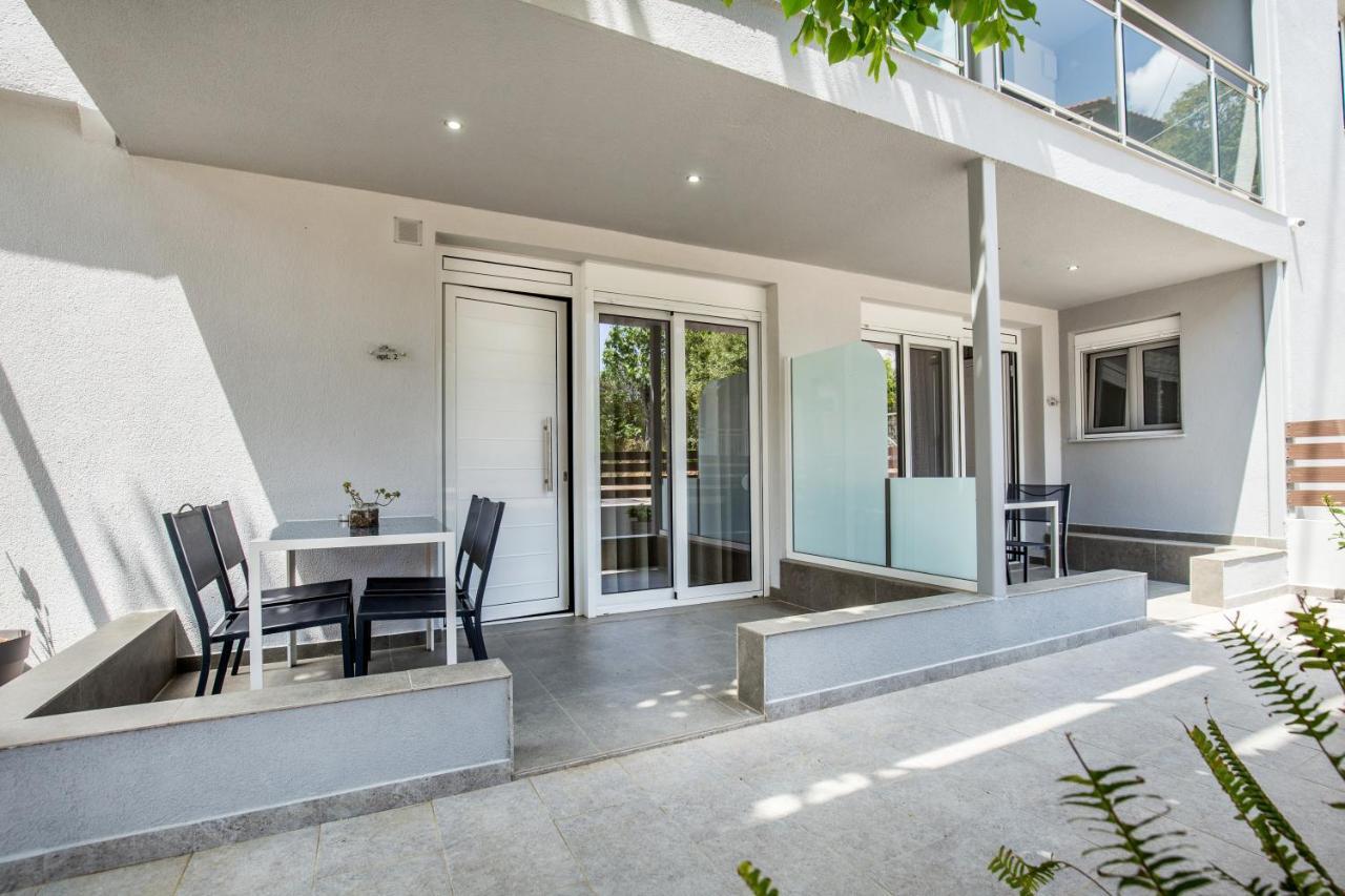 פוטוס Linden Apartments מראה חיצוני תמונה