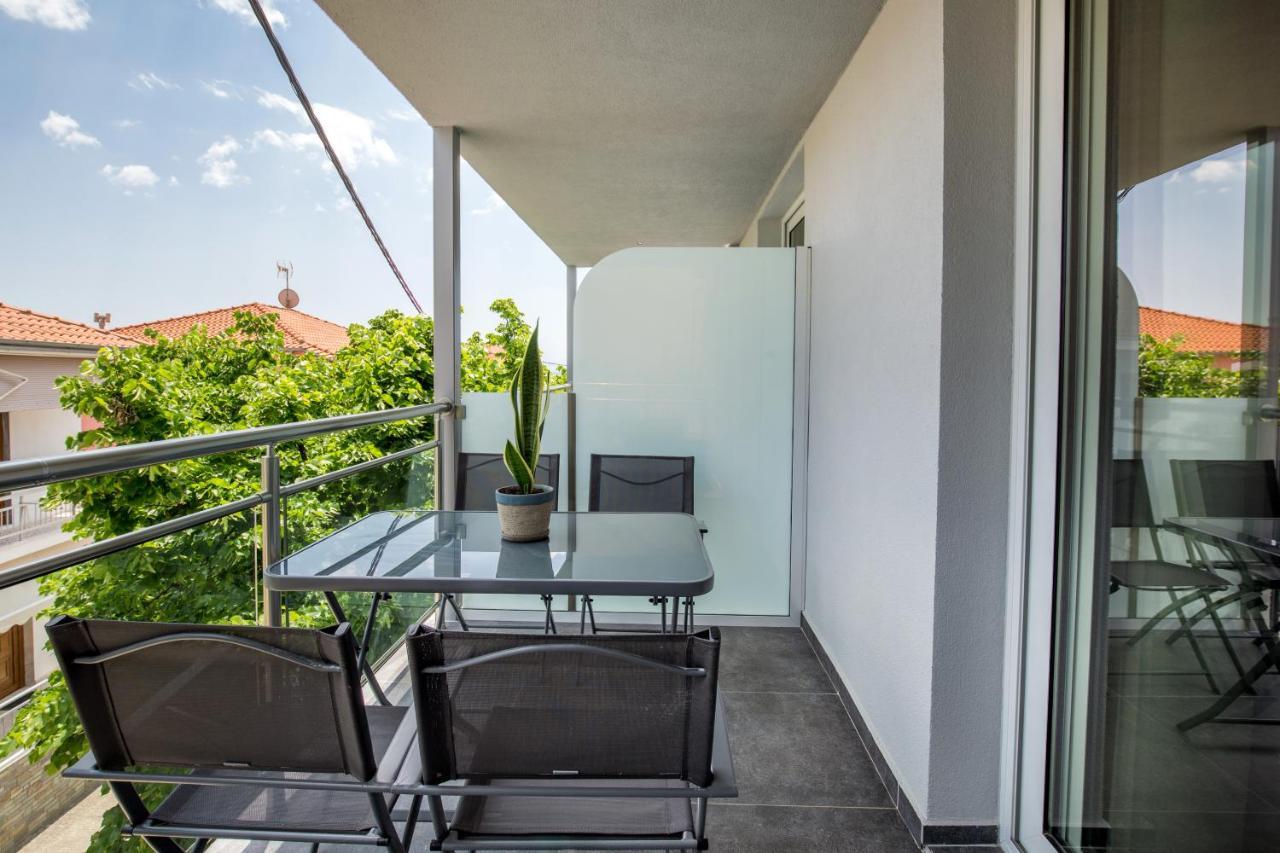 פוטוס Linden Apartments מראה חיצוני תמונה